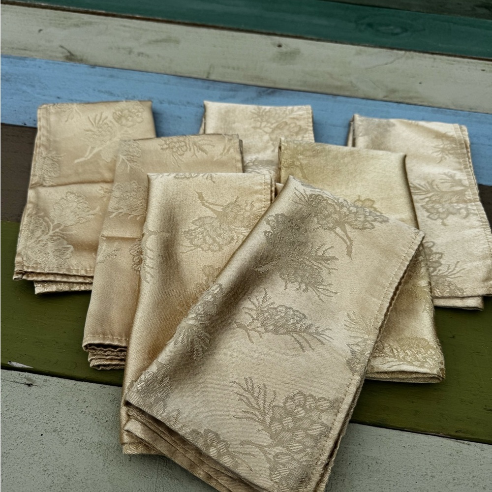 Elegant Gold Floral Napkins set of 7